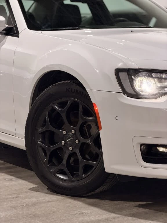 Chrysler 300c Touring L* AWD* АвтоКредит* (ЦЕНА ДО БГ) - изображение 4