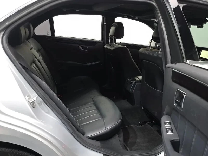 Mercedes-Benz E 300 AVANTGARDE, снимка 12 - Автомобили и джипове - 55445002