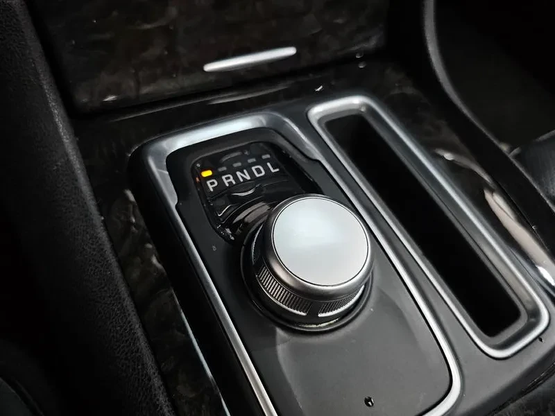 Chrysler 300c 3.6 - САМО 30% АВАНС, снимка 9 - Автомобили и джипове - 55991355