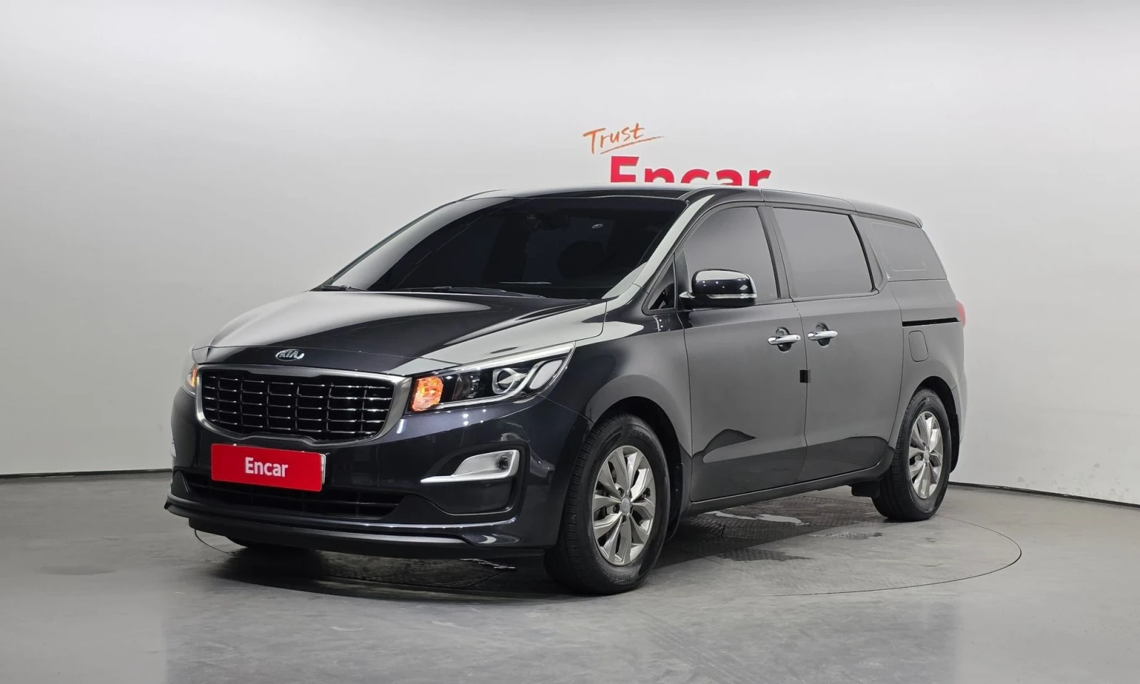 Kia Carnival 11-Seater Deluxe, снимка 1