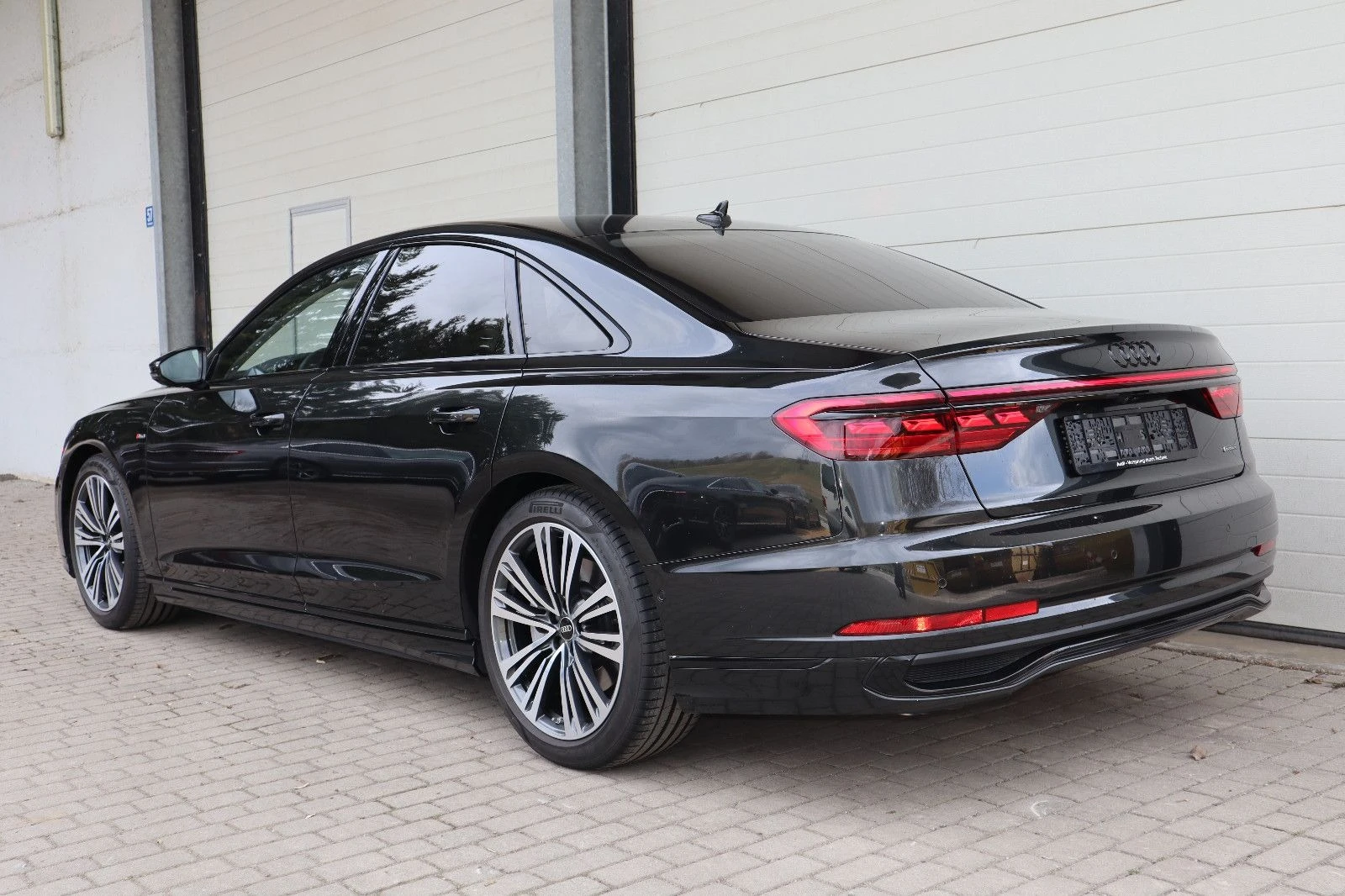 Audi A8 55 TFSI quattro S line - изображение 4