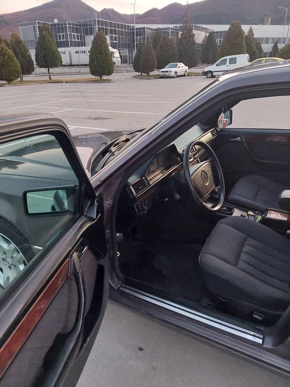 Mercedes-Benz E 250 | Mobile.bg   11