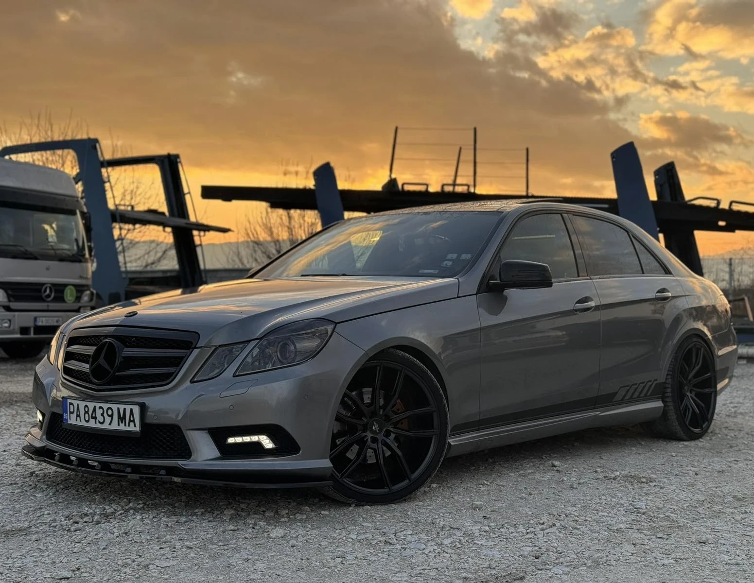 Mercedes-Benz E 350 AMG PACK INDIVIDUAL EDITION ONE - [1] 