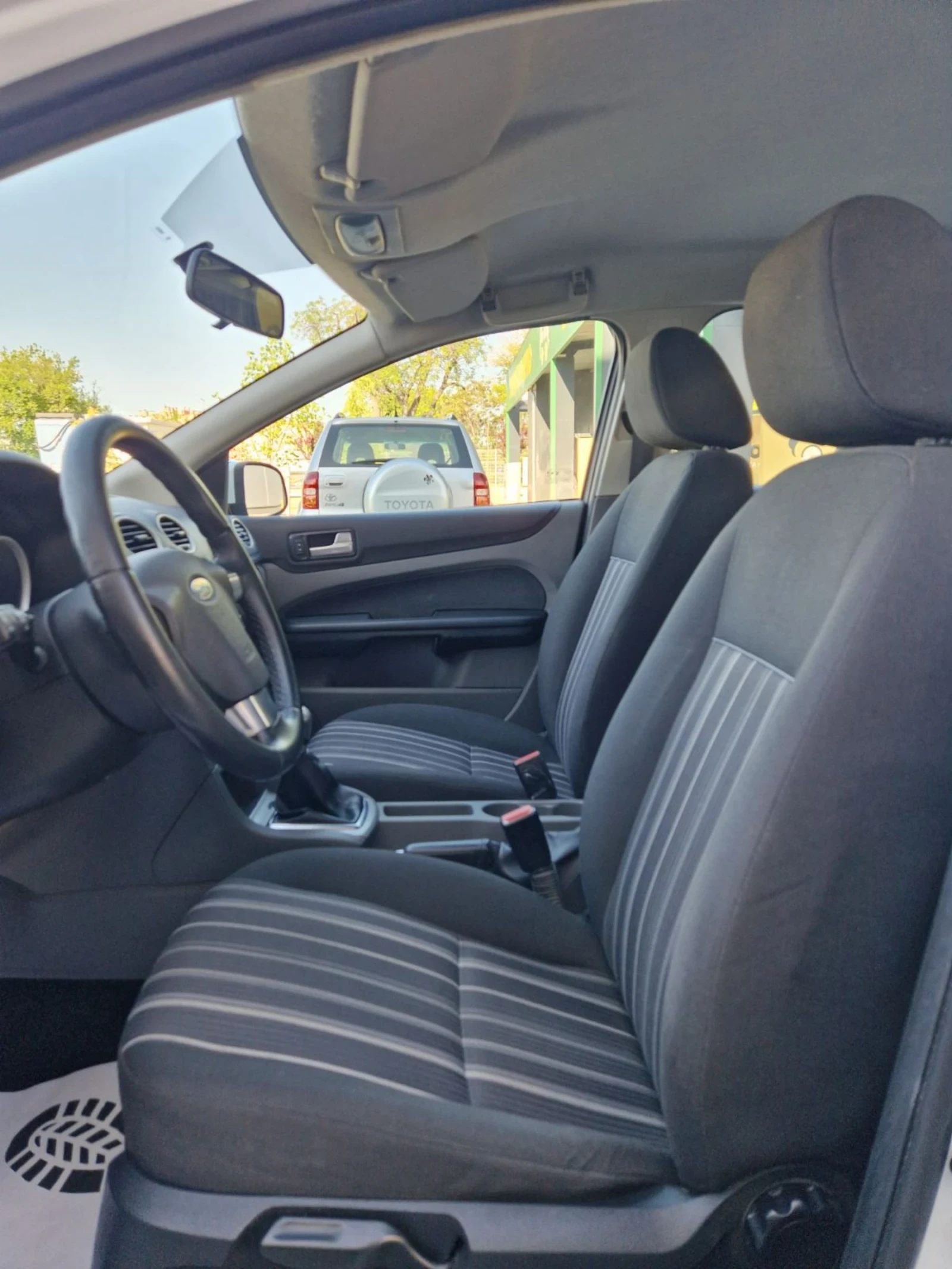 Ford Focus 1.6 / 101к.с  - изображение 8