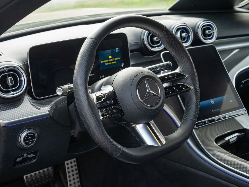 Mercedes-Benz CLE 220D AMG Sport Premium LED Pano - изображение 4