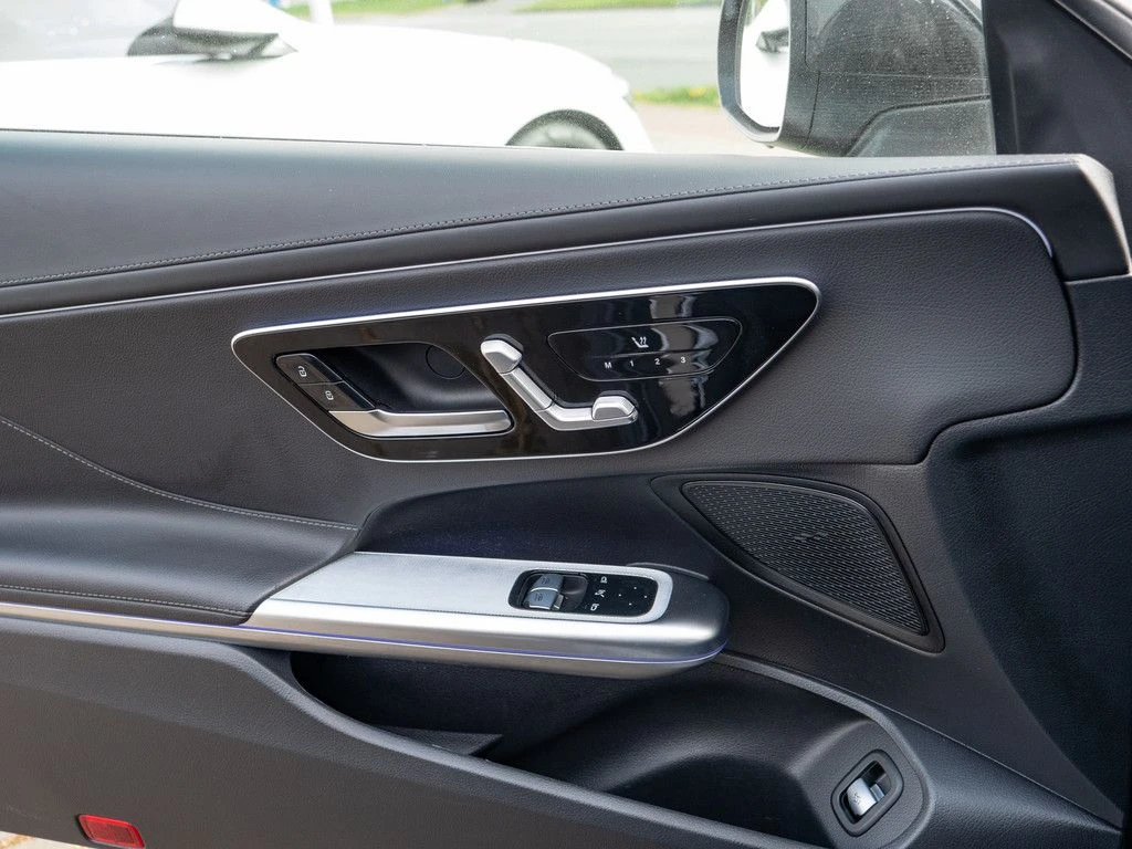 Mercedes-Benz CLE 220D AMG Sport Premium LED Pano - изображение 8