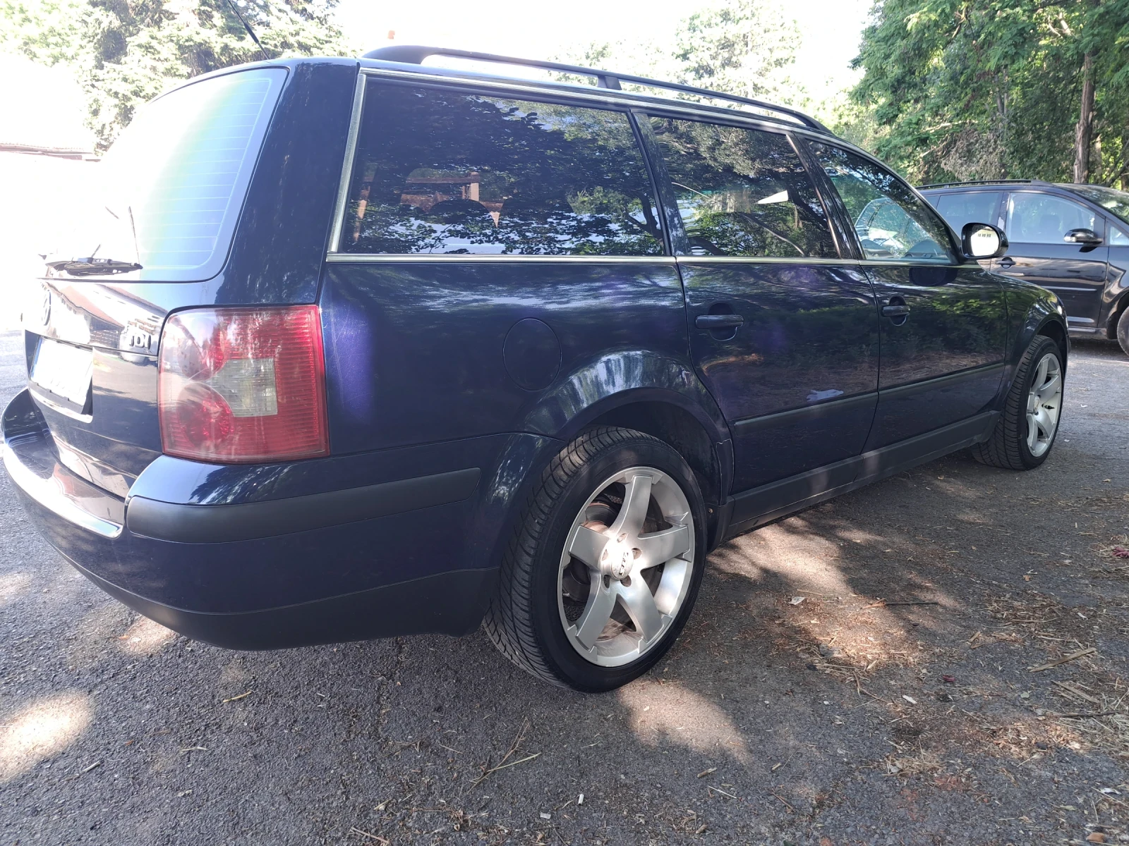 VW Passat 1.9 - изображение 5