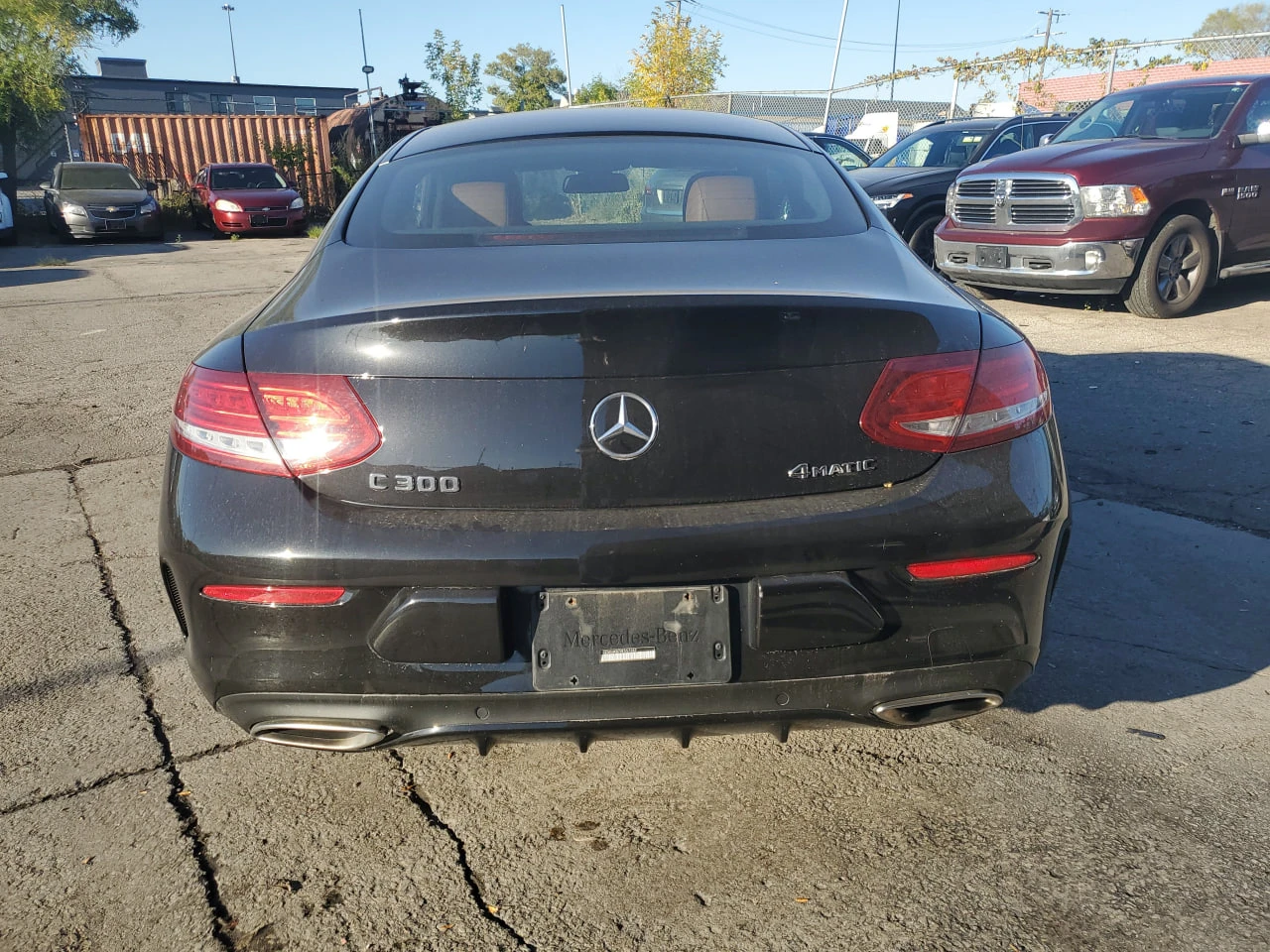 Mercedes-Benz C 300 * АВТО КРЕДИТ* ЦЕНА ДО БГ * CARFAX *  - изображение 4