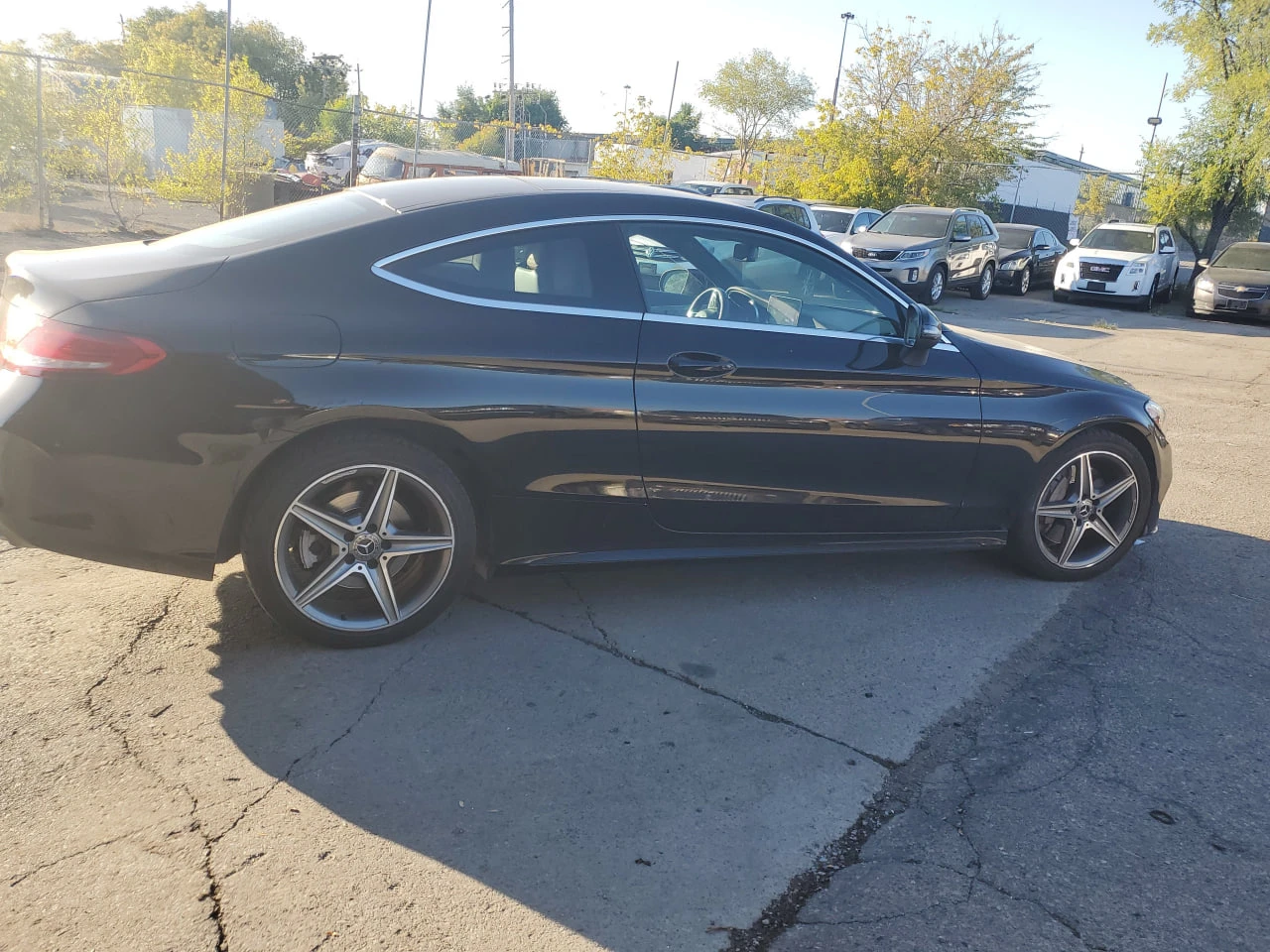 Mercedes-Benz C 300 * АВТО КРЕДИТ* ЦЕНА ДО БГ * CARFAX *  - изображение 3