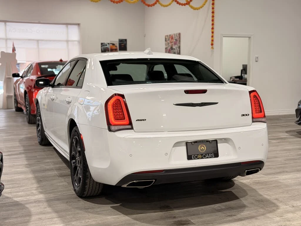 Chrysler 300c Touring L* AWD* АвтоКредит* (ЦЕНА ДО БГ) - изображение 6