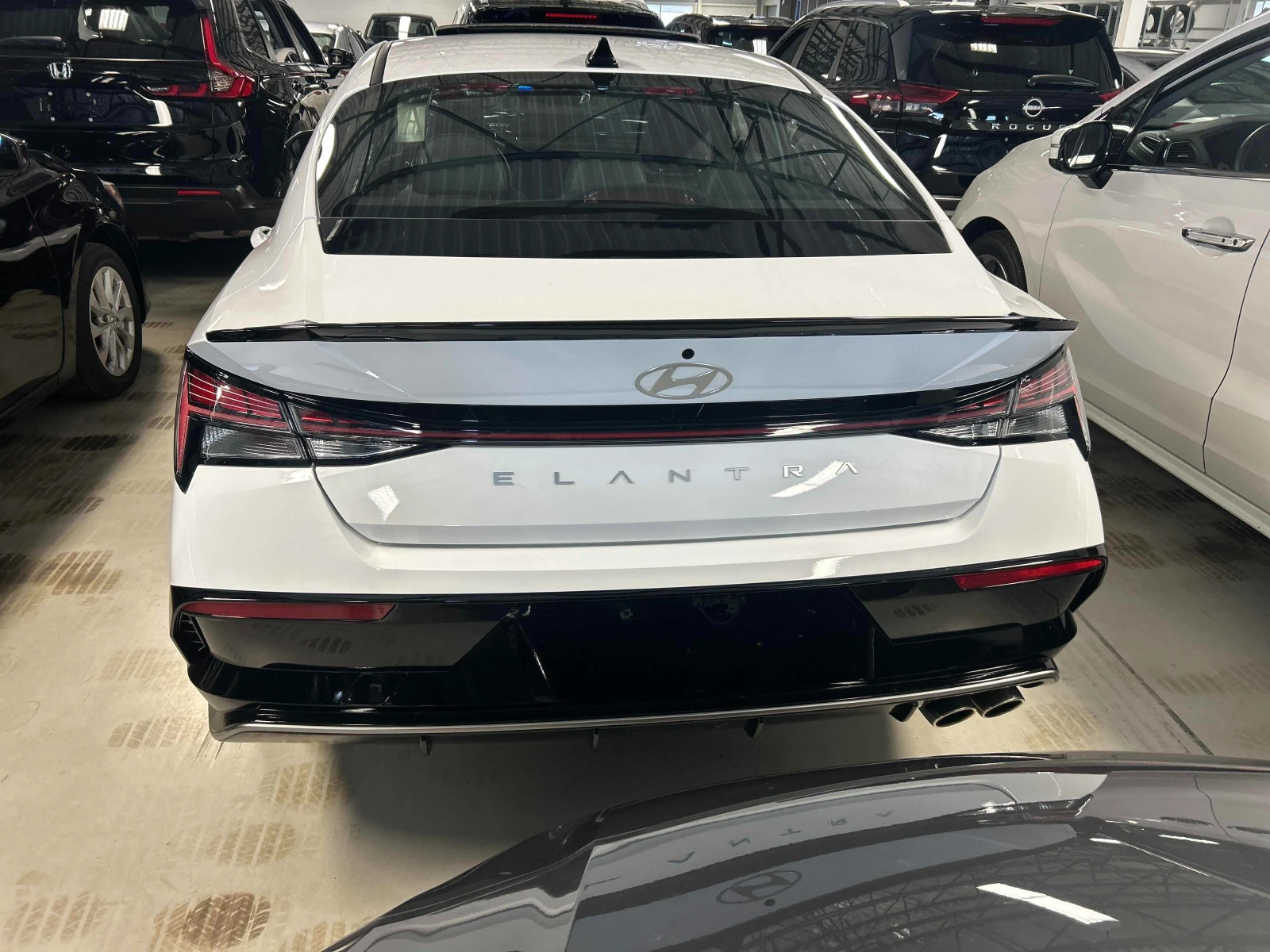 Hyundai Elantra * CARFAX *    | Mobile.bg   6