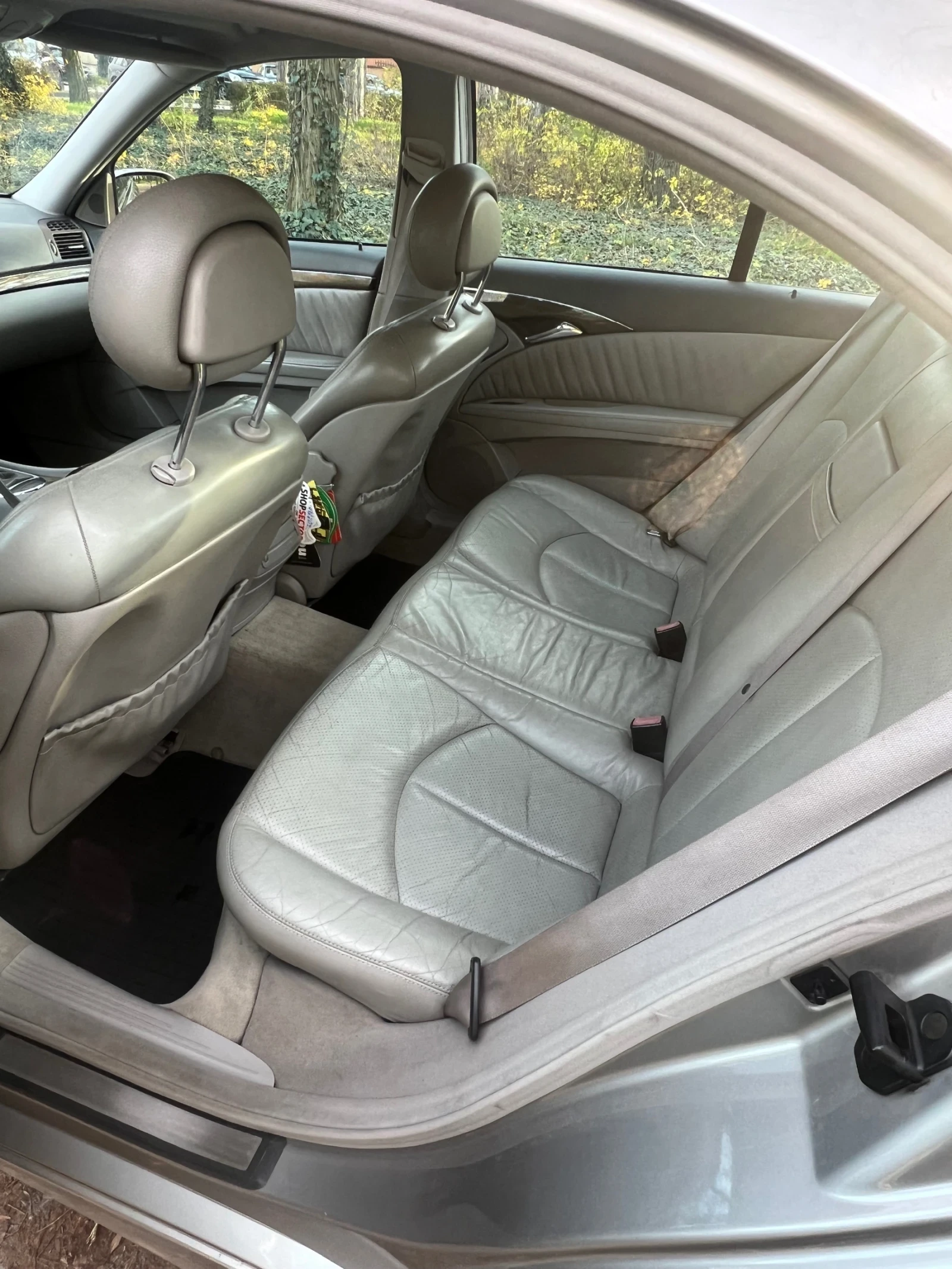 Mercedes-Benz E 220  - изображение 7