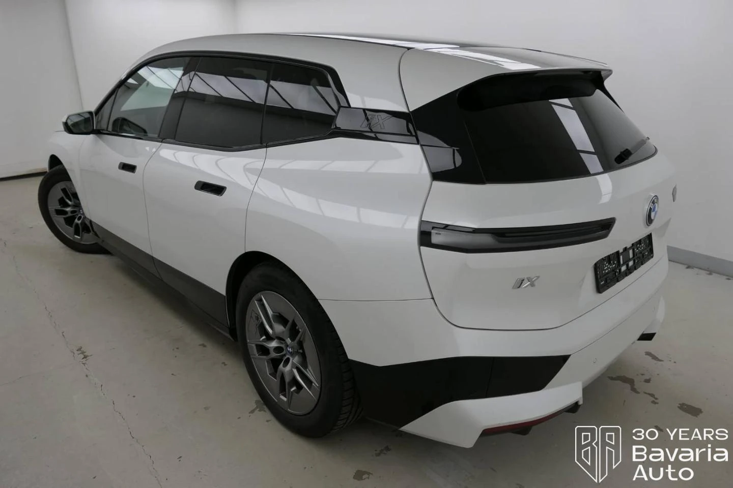 BMW iX 50 xDrive Sport | Mobile.bg   2