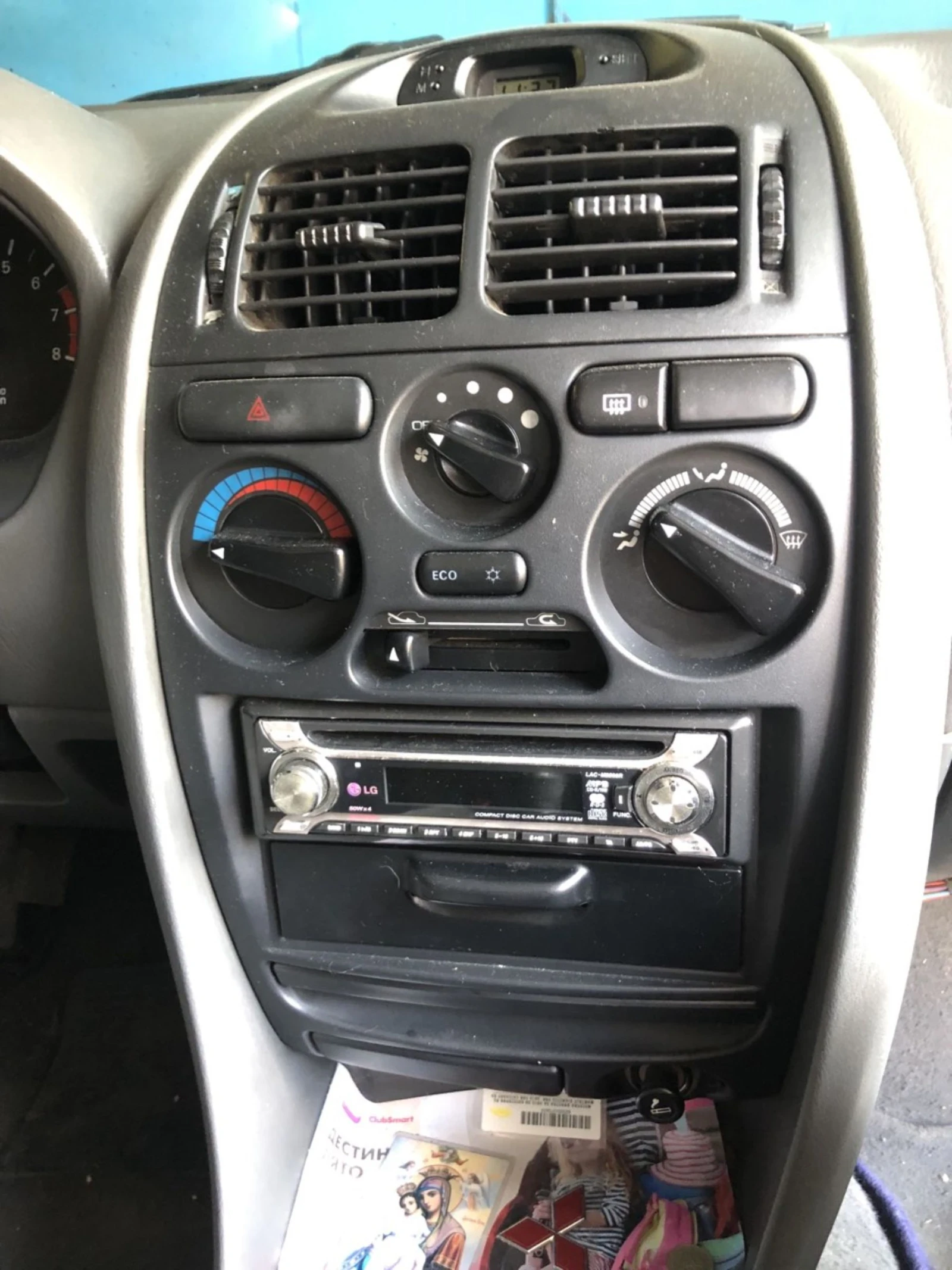 Mitsubishi Carisma 1800cc - изображение 8