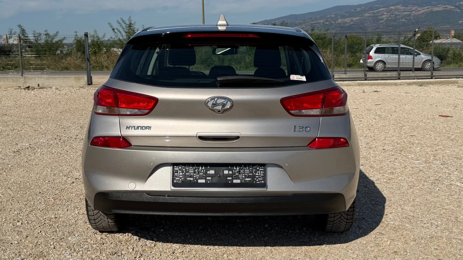 Hyundai I30 1.6CRDI AUTOMATIC 7DCT, снимка 5 - Автомобили и джипове - 53687826