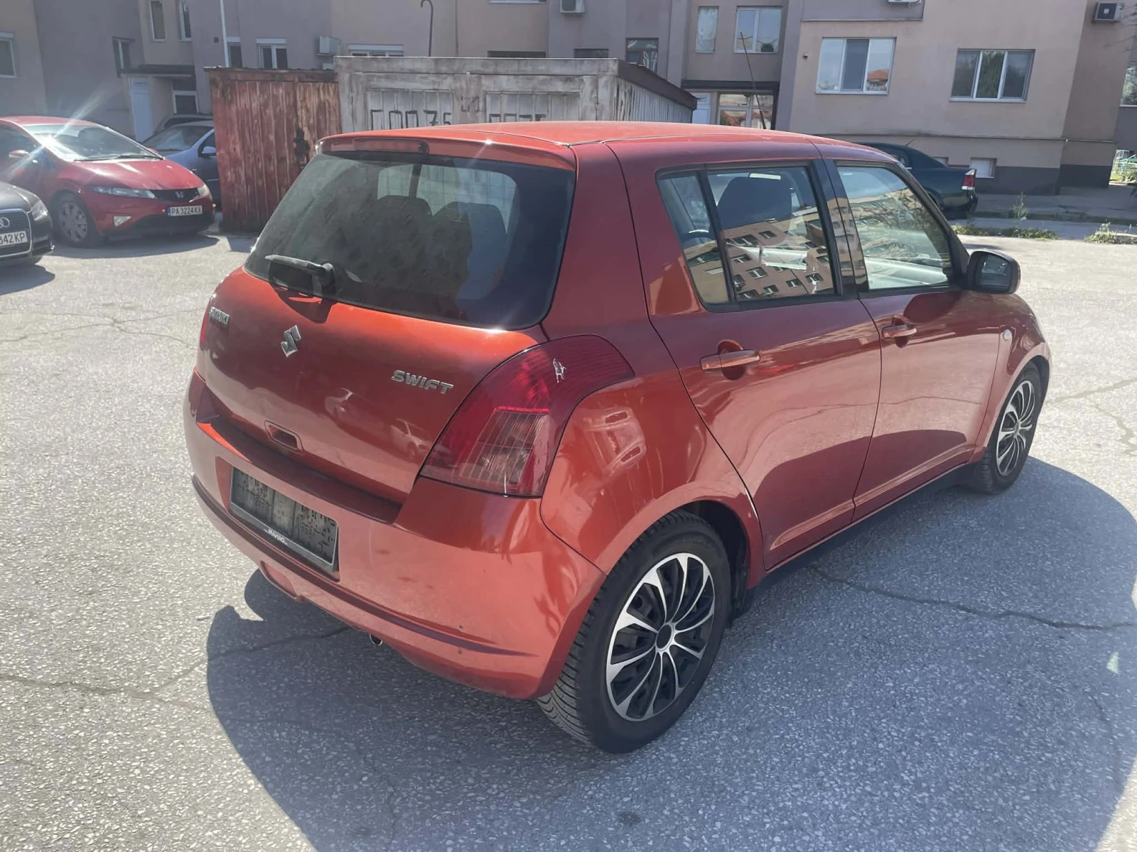 Suzuki Swift 1.3i 90, снимка 2 - Автомобили и джипове - 54413947