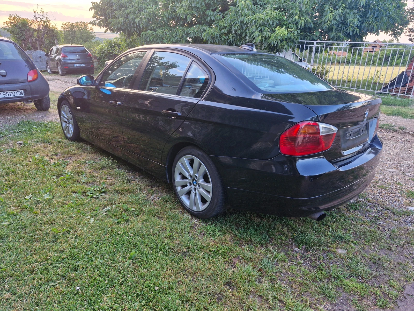 BMW 320 320D, снимка 4 - Автомобили и джипове - 55049125