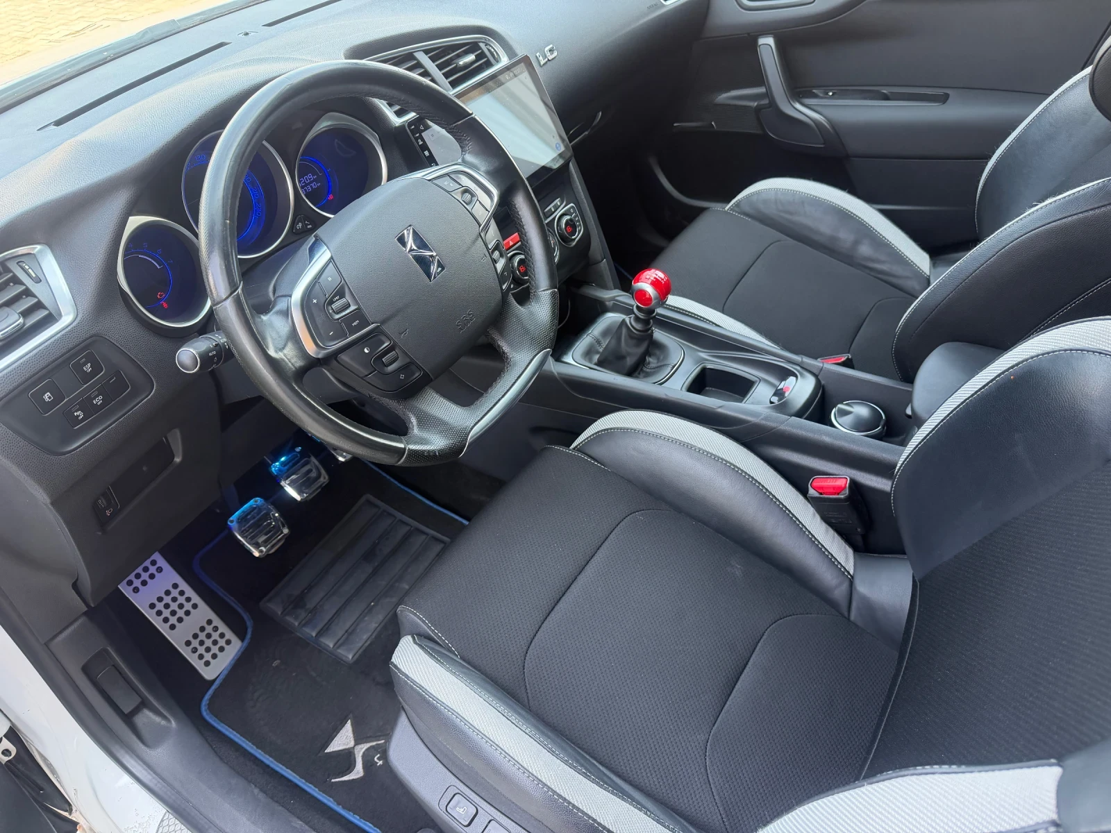 Citroen DS4 1.6, снимка 9 - Автомобили и джипове - 55799572