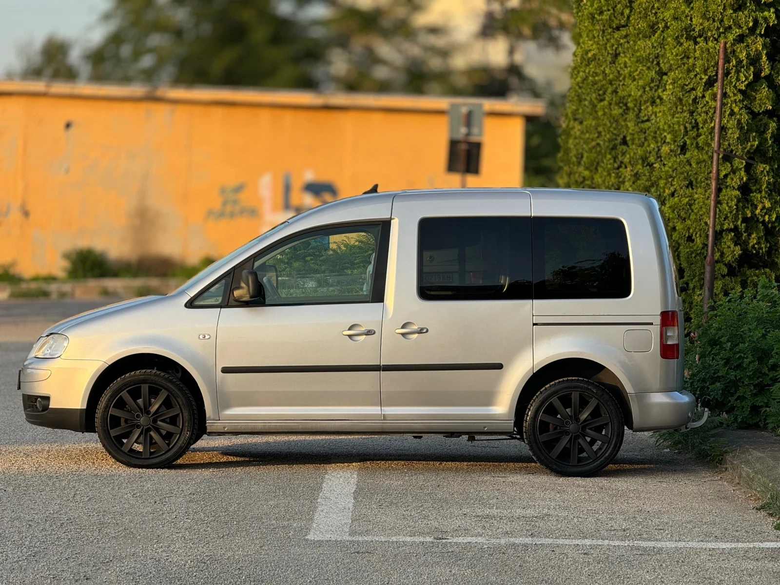 VW Caddy Life (Family), снимка 5 - Автомобили и джипове - 55902121