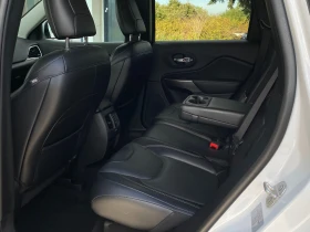 Jeep Cherokee 2.2D/4X4/Модел2020г, снимка 16