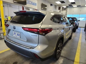 Toyota Highlander HYBRID * ПОДГРЕВ * KEYLESS * 8 МЕСТА * AWD * , снимка 3