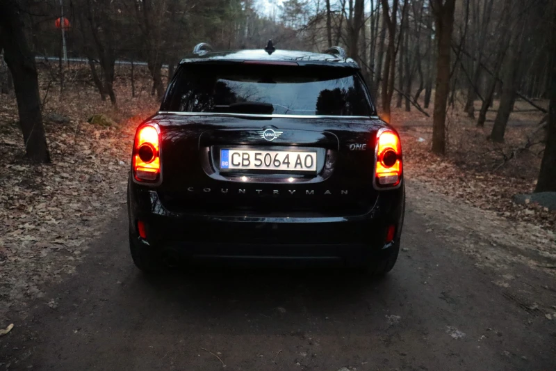 Mini Countryman One 1.5, снимка 7 - Автомобили и джипове - 48850317