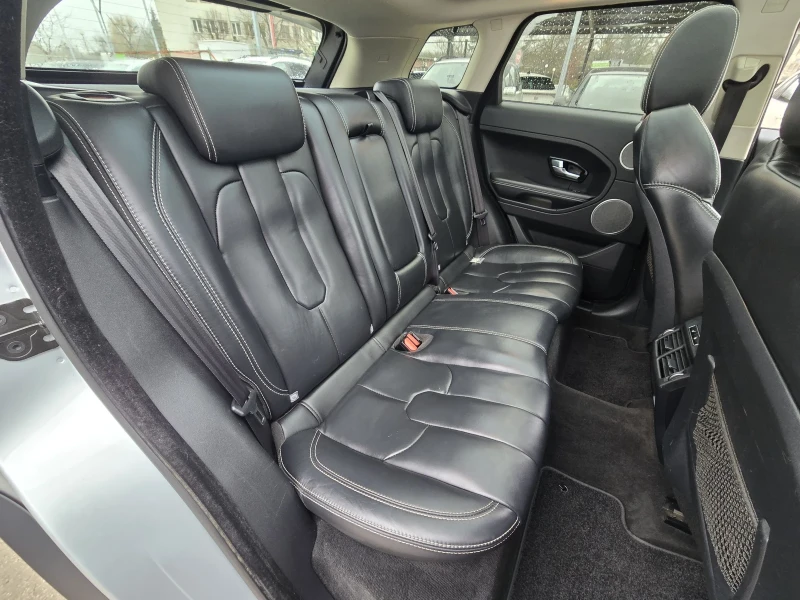 Land Rover Range Rover Evoque 2.2 150к.с 4х4 Топ състояние , снимка 14 - Автомобили и джипове - 52826159