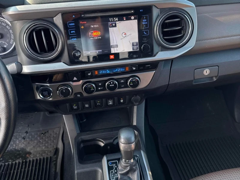 Toyota Tacoma * Limited * CARFAX * БЕЗ ПЪРВОНАЧАЛНА ВНОСКА, снимка 9 - Автомобили и джипове - 53048108