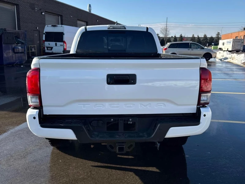 Toyota Tacoma * Limited * CARFAX * БЕЗ ПЪРВОНАЧАЛНА ВНОСКА, снимка 4 - Автомобили и джипове - 53048108