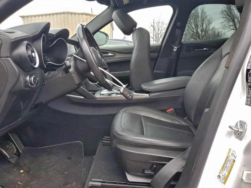 Alfa Romeo Stelvio TI Q4 ФИКСИРАНА ЦЕНА! КОЖА/ПОДГРЕВ/ПАНО, снимка 7 - Автомобили и джипове - 53052274