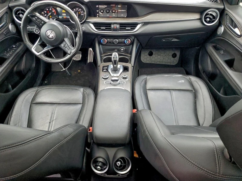 Alfa Romeo Stelvio TI Q4 ФИКСИРАНА ЦЕНА! КОЖА/ПОДГРЕВ/ПАНО, снимка 8 - Автомобили и джипове - 53052274