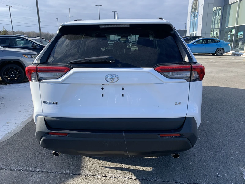 Toyota Rav4 LE* Premium Audio* Подгрев* Keyless* NAVI* , снимка 6 - Автомобили и джипове - 53478961