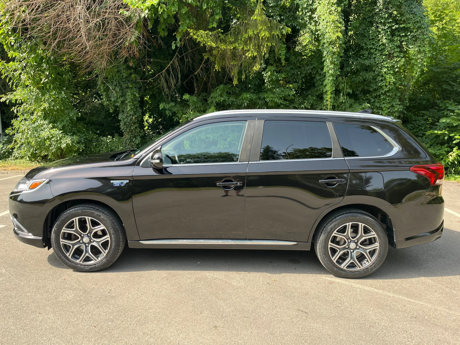 Mitsubishi Outlander GT S-AWC PHEV - изображение 4