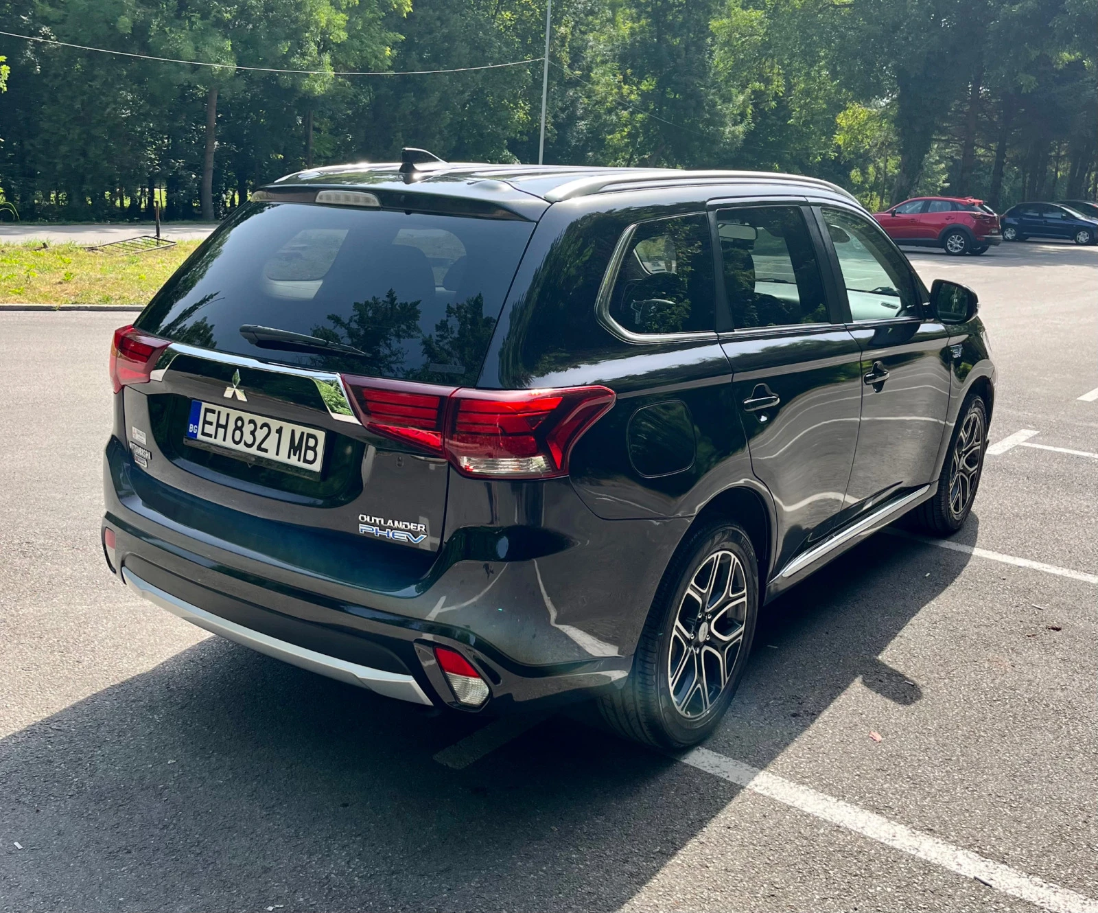 Mitsubishi Outlander GT S-AWC PHEV - изображение 7