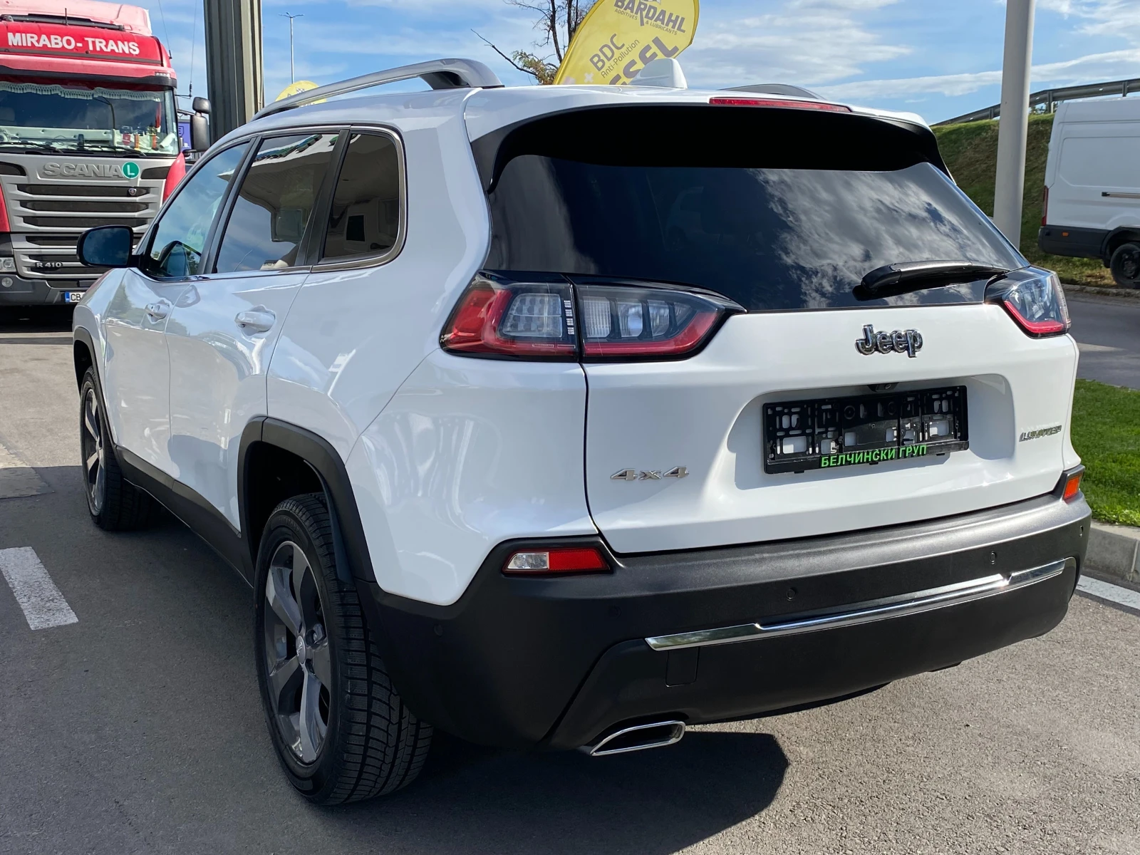 Jeep Cherokee 2.2D/4X4/Модел2020г - изображение 5