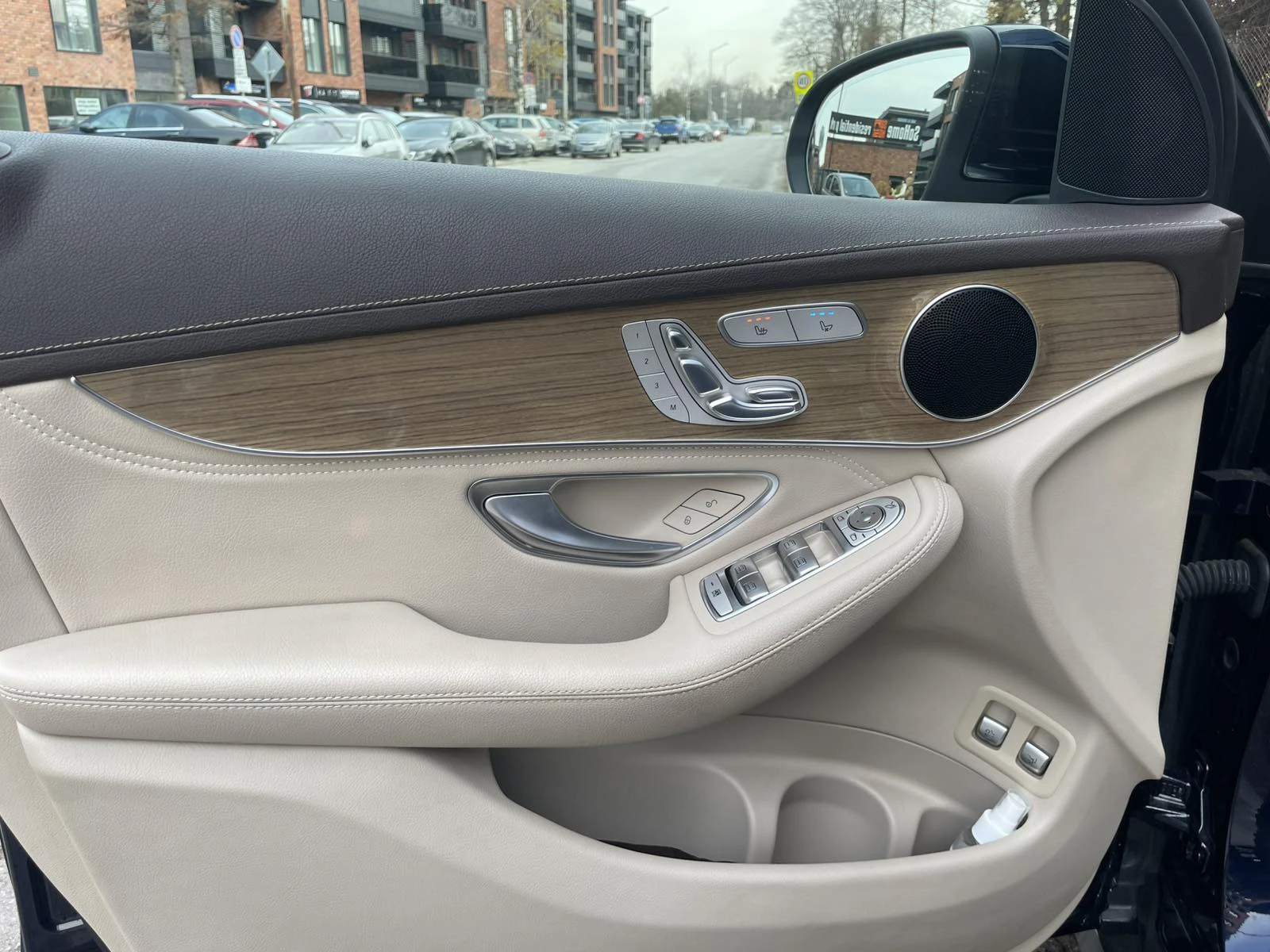 Mercedes-Benz GLC 350 d 4Matic AMG Line = MGT Select 2 =  - изображение 9