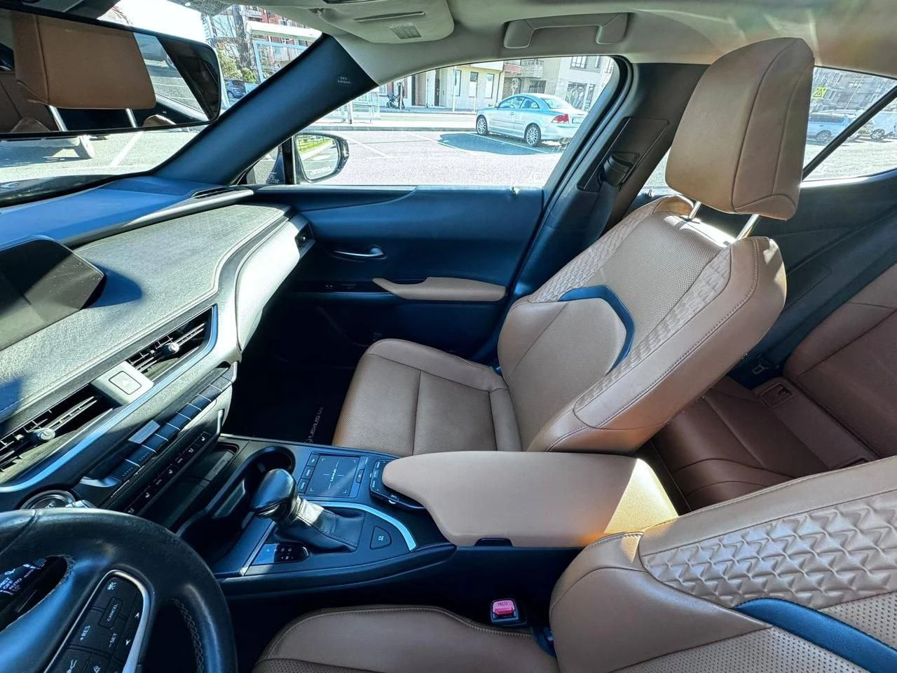 Lexus UX 200 171к-с D-CVT, снимка 7 - Автомобили и джипове - 54352973