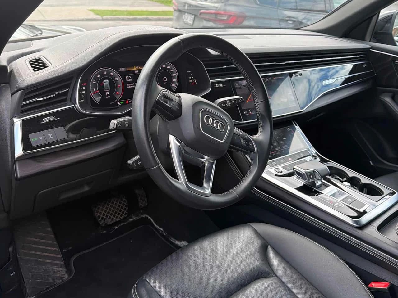 Audi Q8 | Progressiv | DISTRONIC | 360 | ОБДУХВАНЕ | , снимка 5 - Автомобили и джипове - 54695392