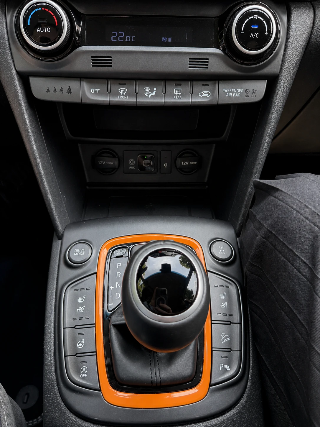 Hyundai Kona 1.6, снимка 12 - Автомобили и джипове - 54841252