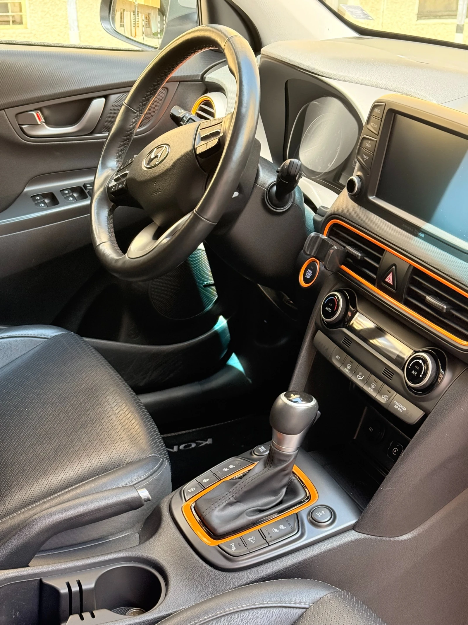 Hyundai Kona, снимка 11 - Автомобили и джипове - 54778128