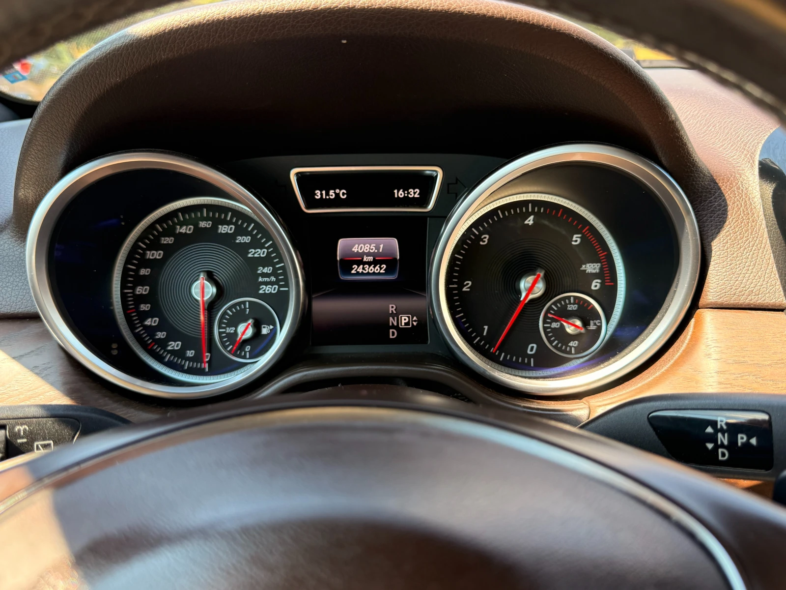 Mercedes-Benz GLE 350d AMG Pack, снимка 14 - Автомобили и джипове - 55138569