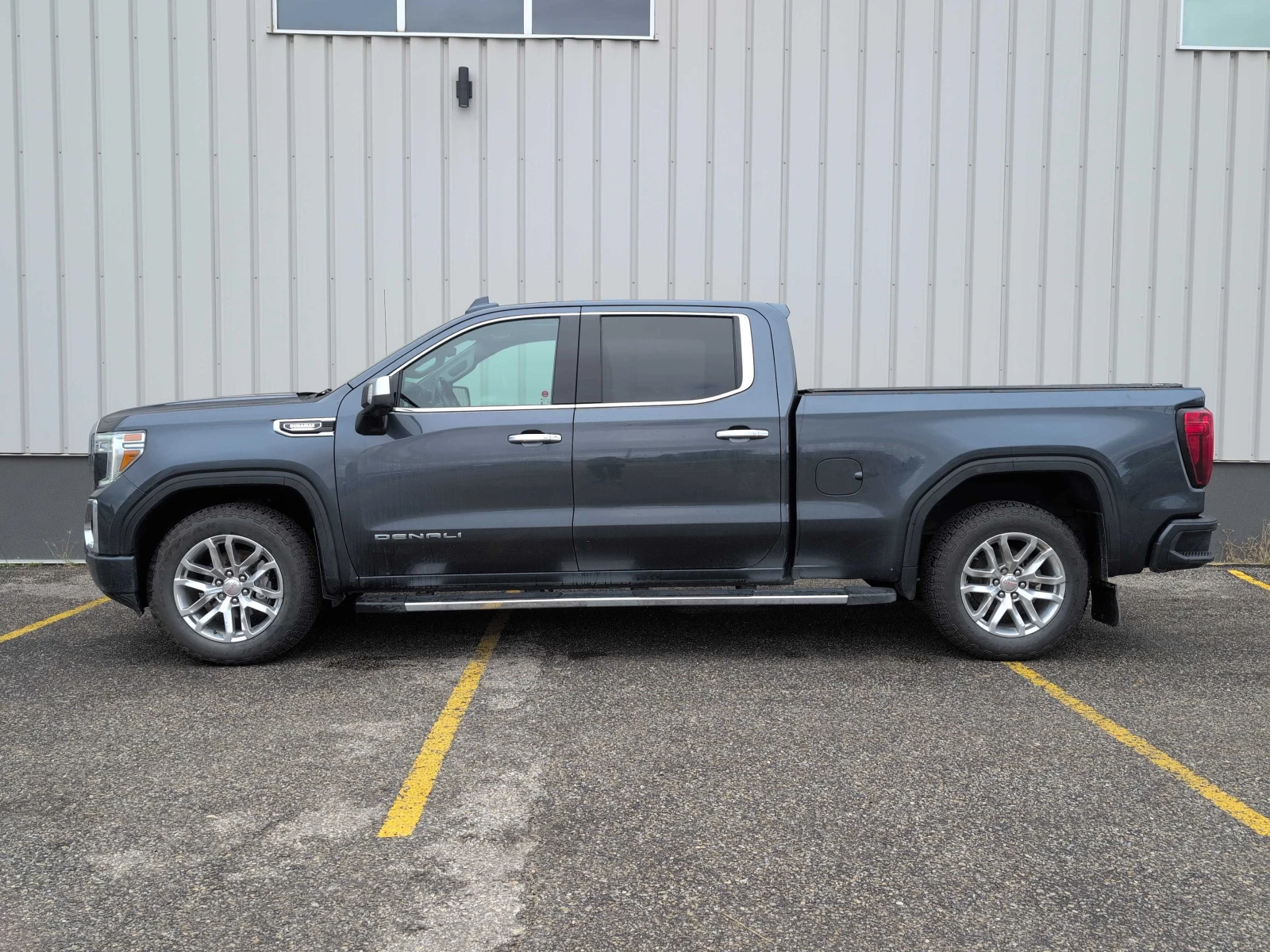 Gmc Sierra * Denali * АВТОКРЕДИТ БЕЗ ПЪРВОНАЧАЛНА ВНОСКА* , снимка 2 - Автомобили и джипове - 56018995