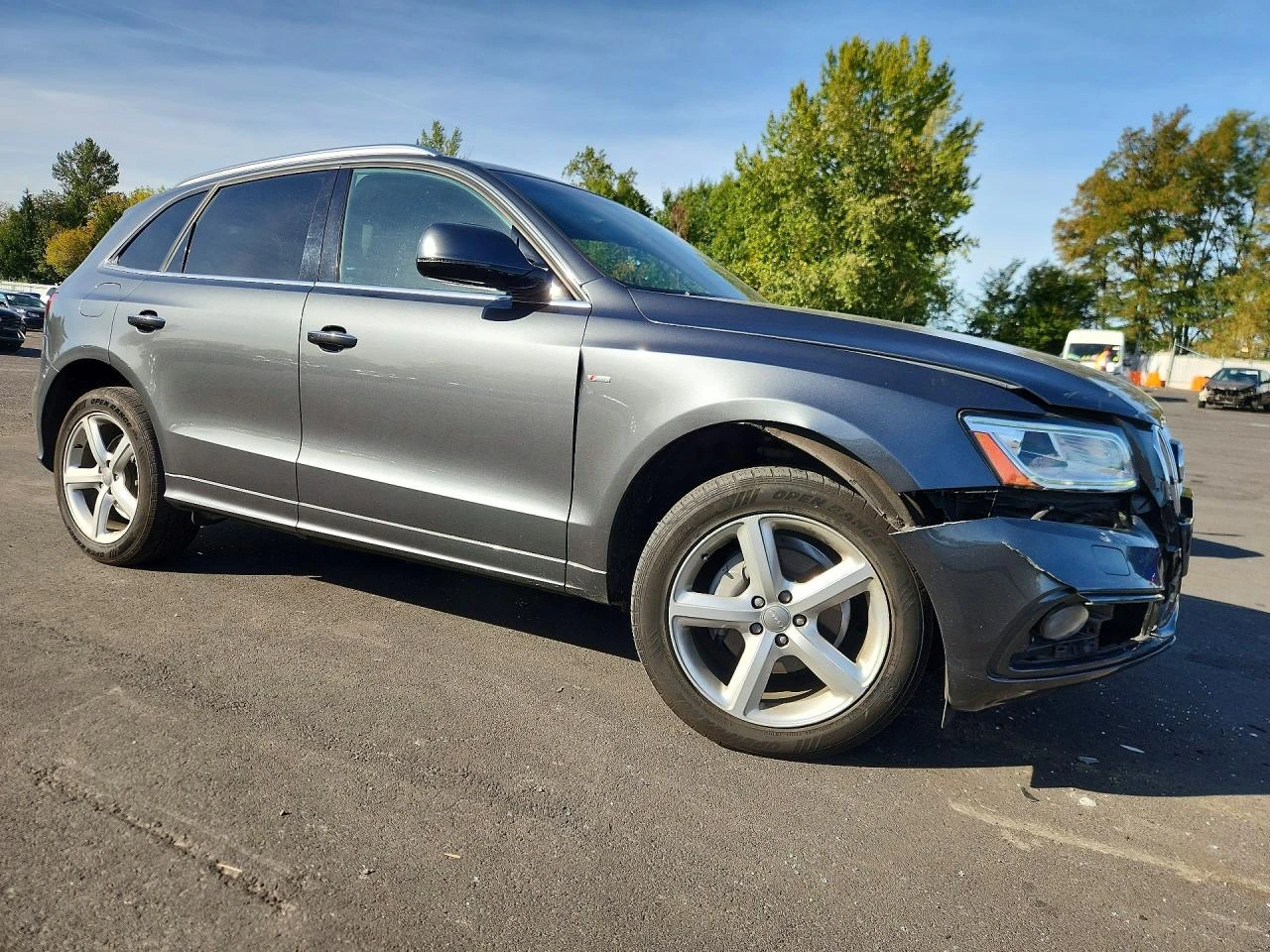 Audi Q5 2.0l Premium Plus, снимка 4 - Автомобили и джипове - 56350890