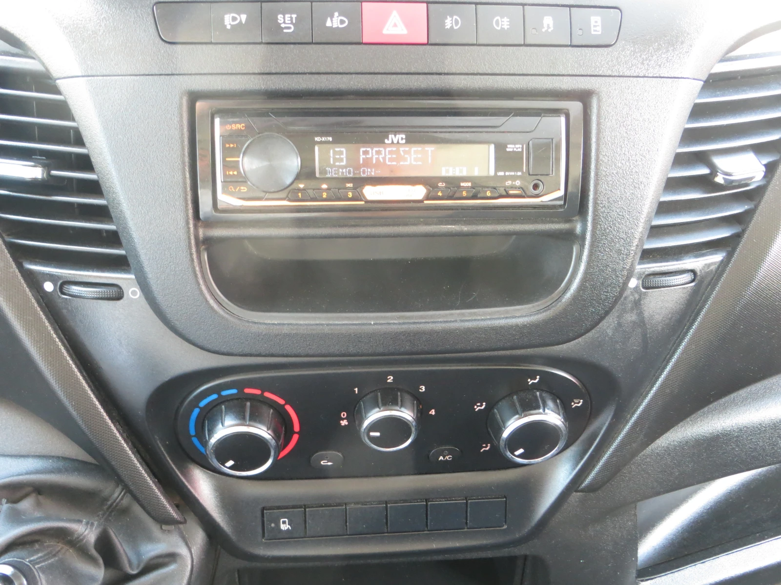 Iveco Daily 35S14N МЕТАН - изображение 10