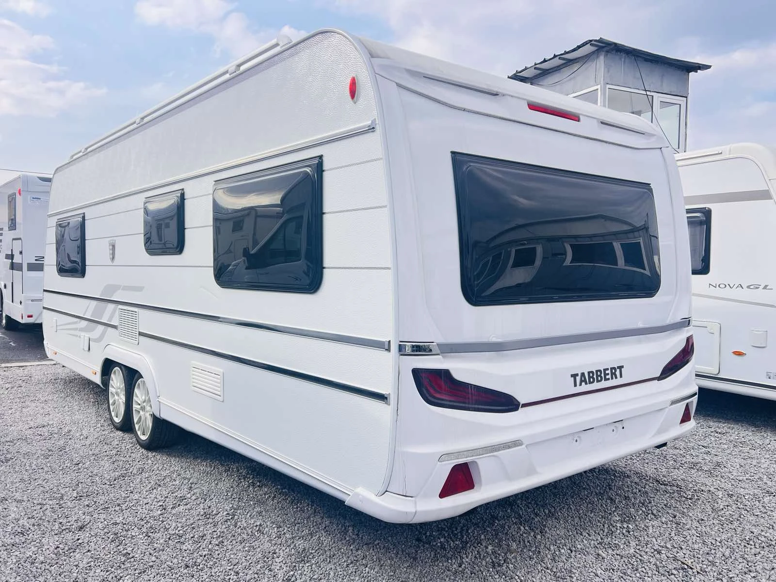 Каравана Tabbert Bellini