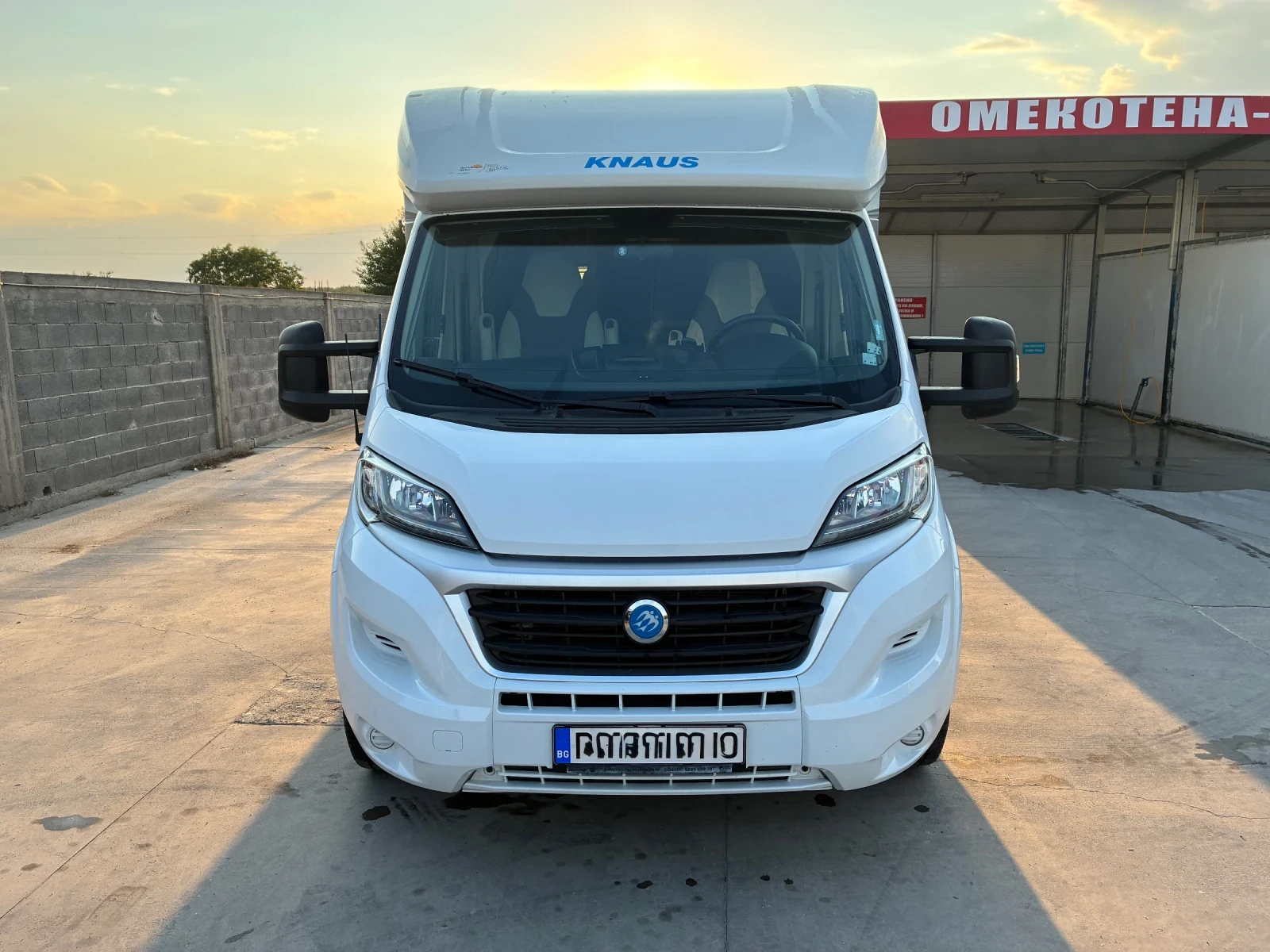 Кемпер Knaus Fiat 2.3 / 150 к.с.   6 спални места, снимка 3 - Каравани и кемпери - 56130173