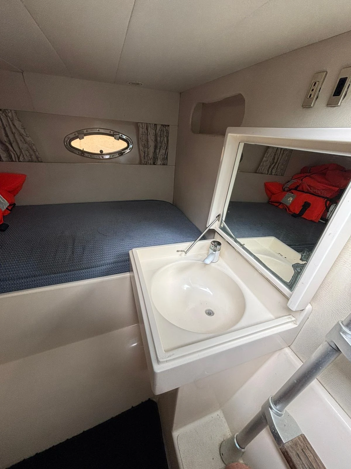   Pershing 33 | Mobile.bg   12