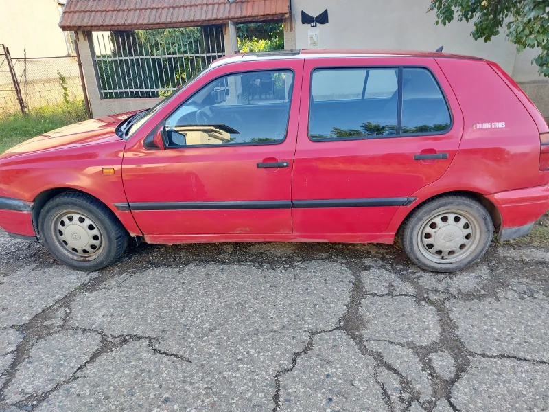 VW Golf, снимка 2 - Автомобили и джипове - 47225576