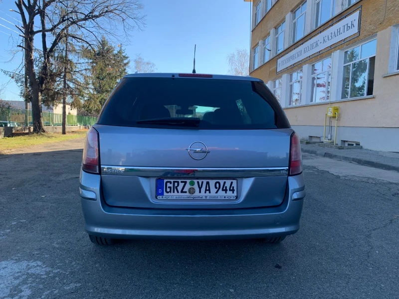 Opel Astra 1.8, снимка 6 - Автомобили и джипове - 48101354