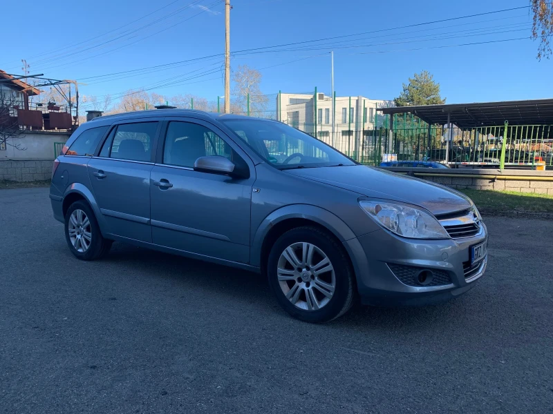 Opel Astra 1.8, снимка 3 - Автомобили и джипове - 48101354